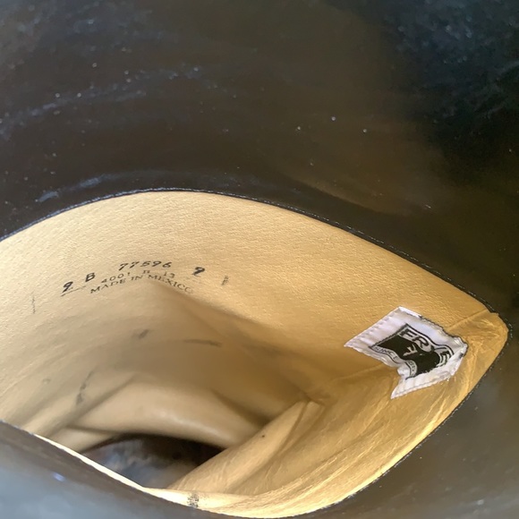 Frye knee boots size 9 - Picture 13 of 17